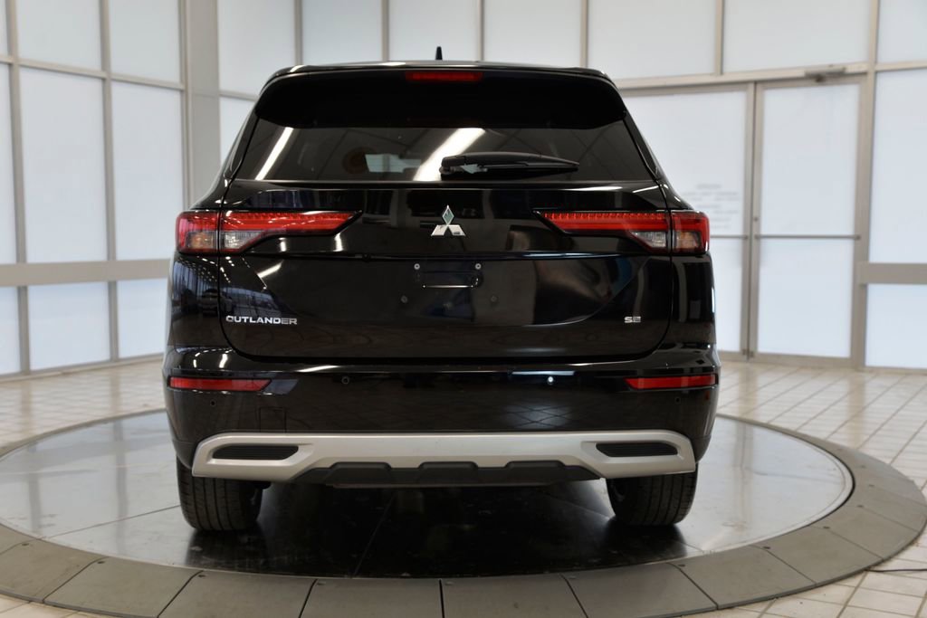 Used 2024 Mitsubishi Outlander SE image 7