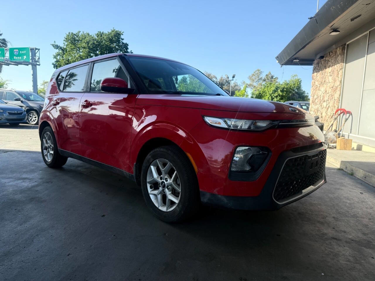 Used 2020 Kia Soul S FWD image 4