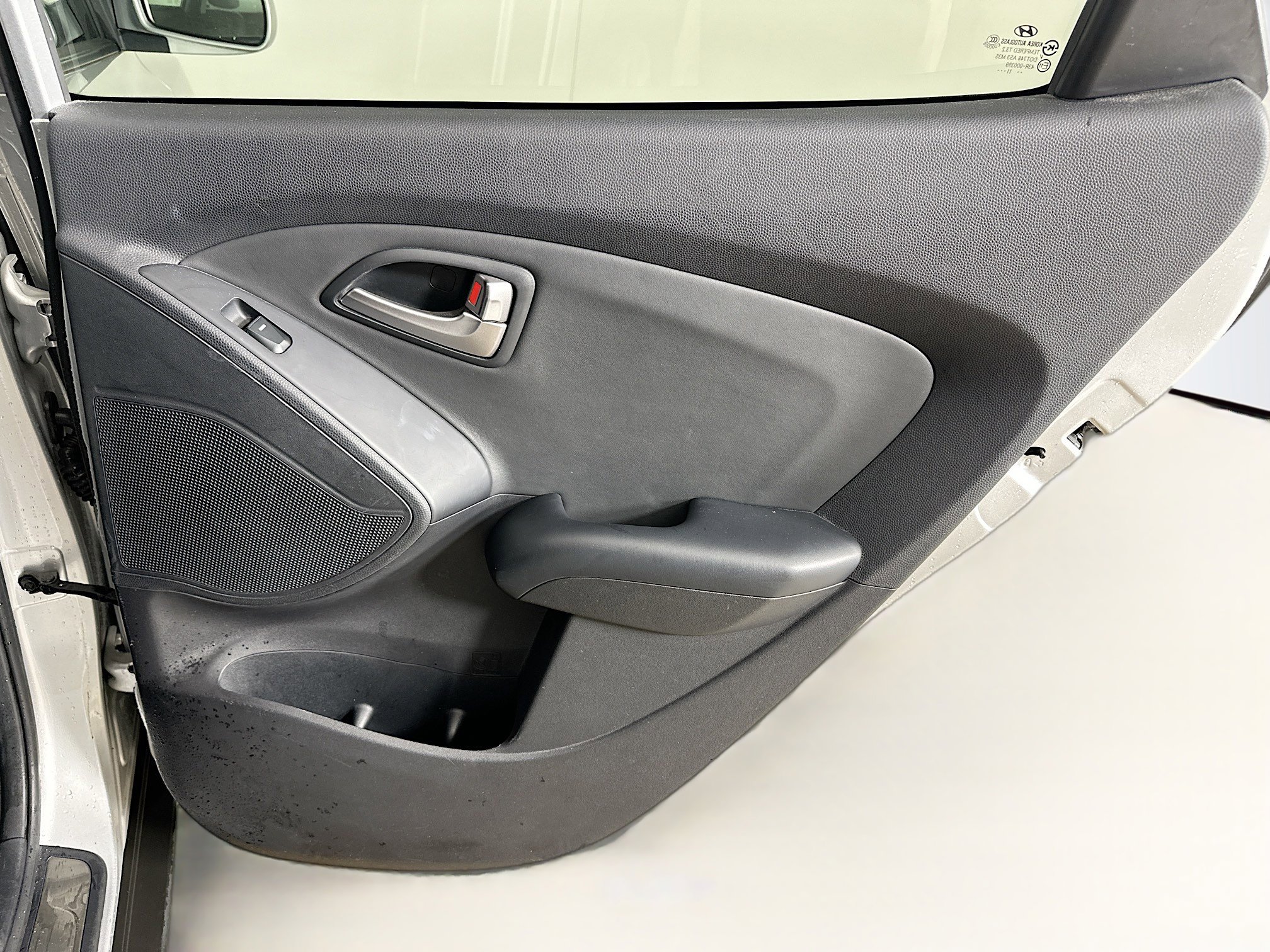 Used 2012 Hyundai Tucson Limited FWD image 28