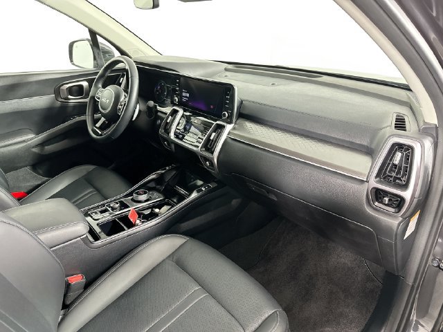 Used 2023 Kia Sorento EX AWD/4WD image 31