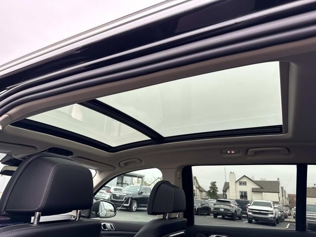 Used 2023 BMW X7 xDrive40i w/ Premium Package image 19