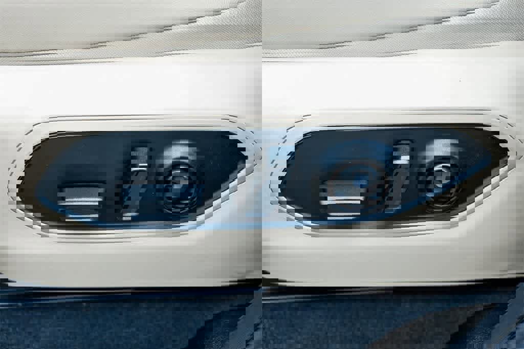 New 2025 Jeep Grand Cherokee Limited w/ Luxury Tech Group II image 22