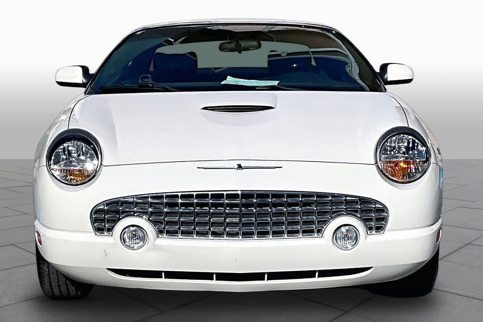 Used 2002 Ford Thunderbird RWD image 3