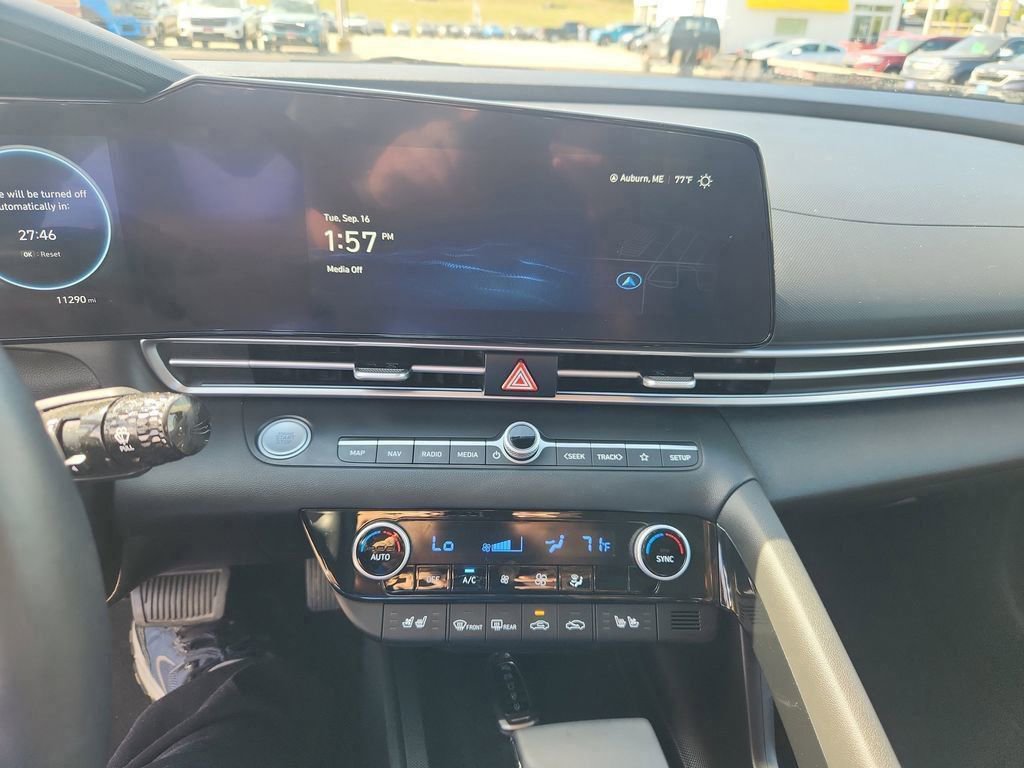 Certified 2023 Hyundai Elantra Limited image 16