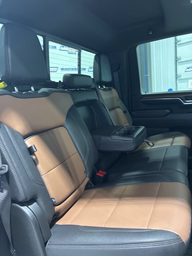 Used 2024 Chevrolet Silverado 2500 High Country w/ High Country Premium Package AWD/4WD image 68