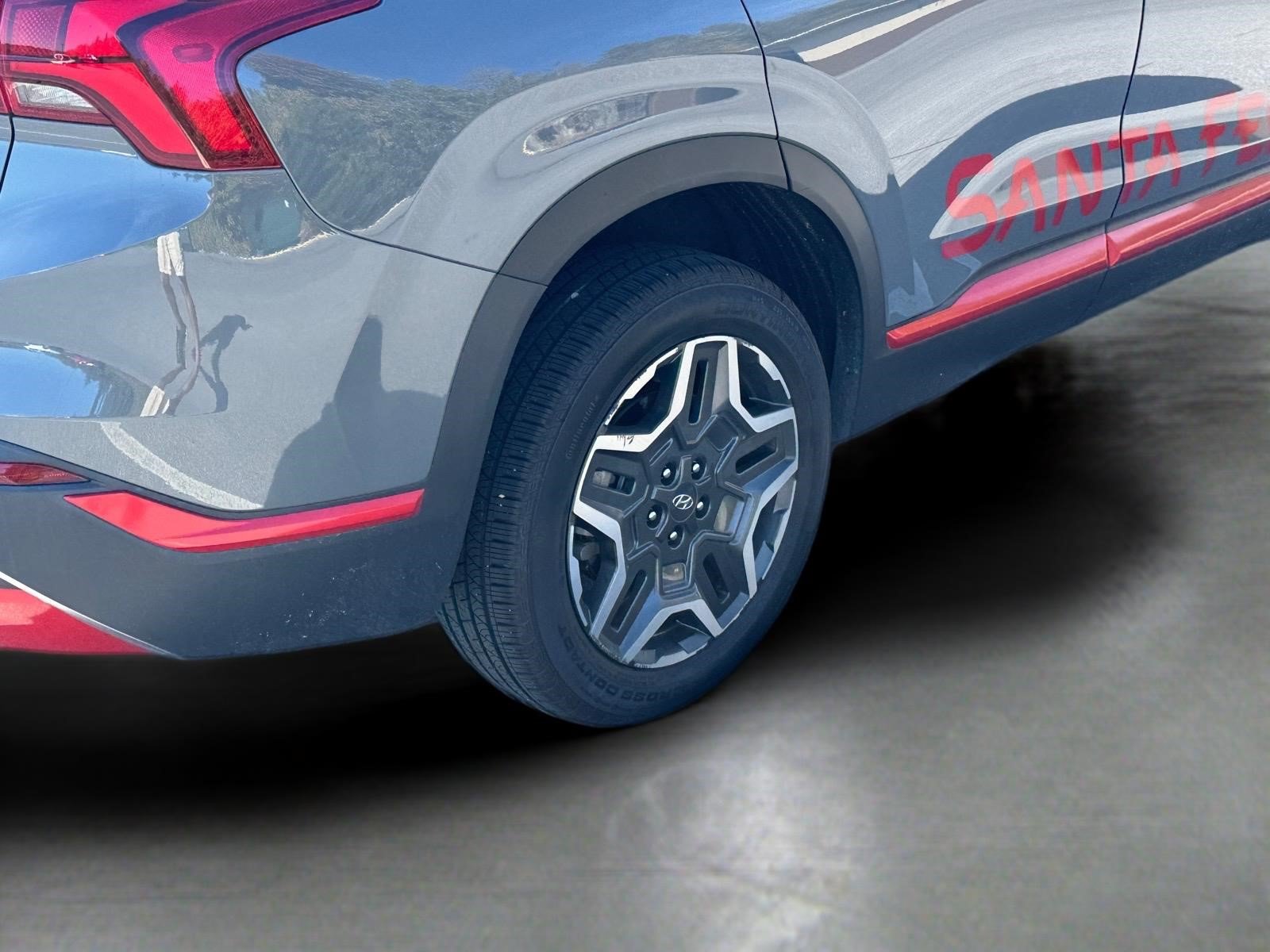 Used 2023 Hyundai Santa Fe SEL Premium AWD/4WD image 16