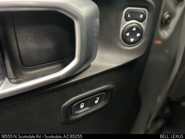 Used 2019 Jeep Wrangler Unlimited Rubicon AWD/4WD image 18