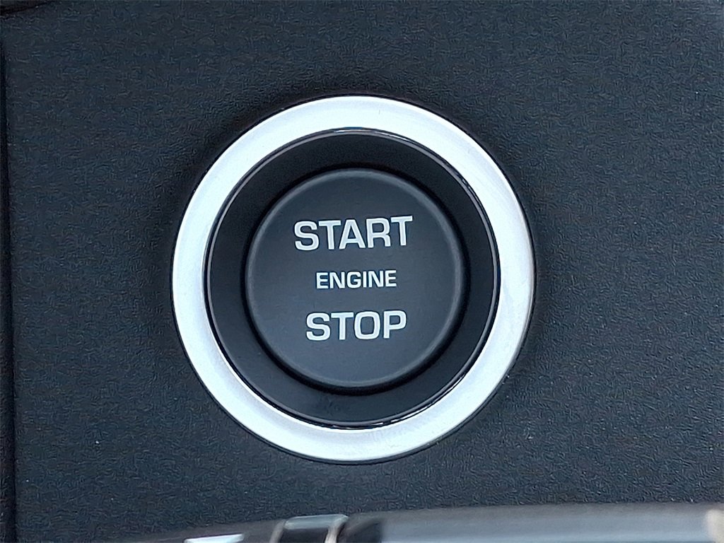 New 2026 Land Rover Range Rover Velar Dynamic SE image 18