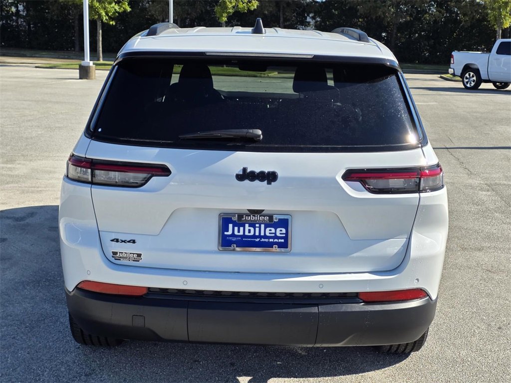 New 2025 Jeep Grand Cherokee L Altitude image 3