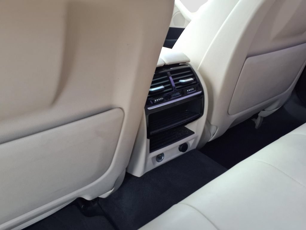 Used 2018 BMW 530i RWD image 31