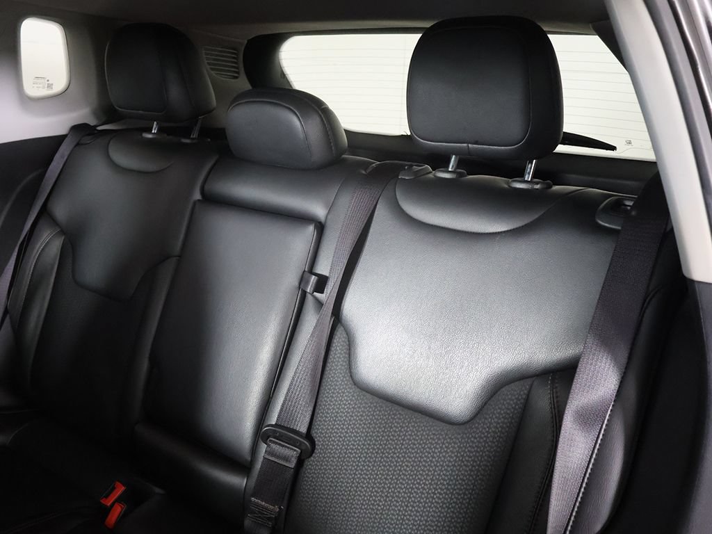Used 2022 Jeep Compass Trailhawk AWD/4WD image 30