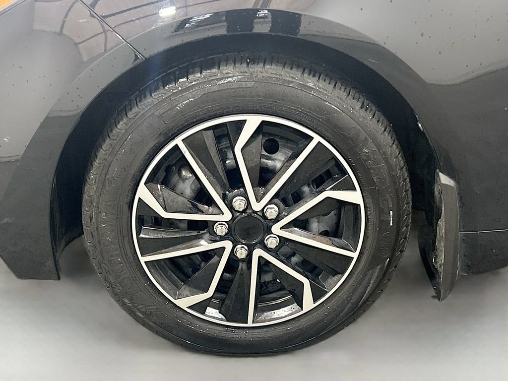 Used 2026 Toyota Corolla LE FWD image 27
