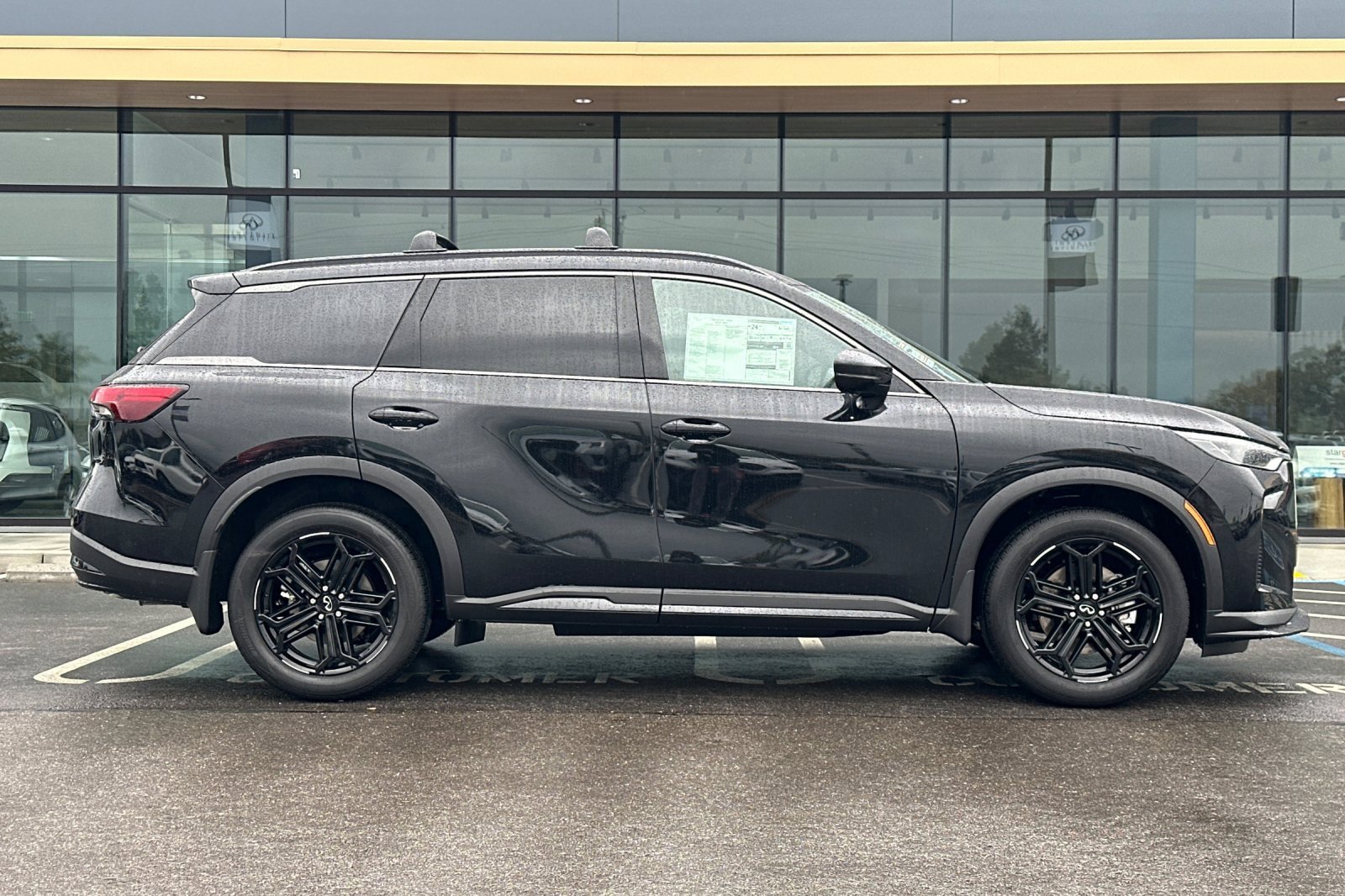 New 2026 INFINITI QX60 Sport w/ Dark Cargo Package image 6