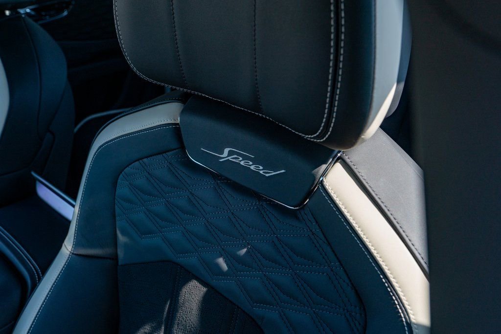 New 2025 Bentley Flying Spur Plug-In Hybrid image 32