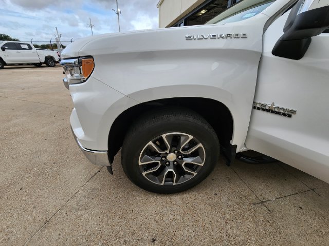 Used 2022 Chevrolet Silverado 1500 LT RWD image 7