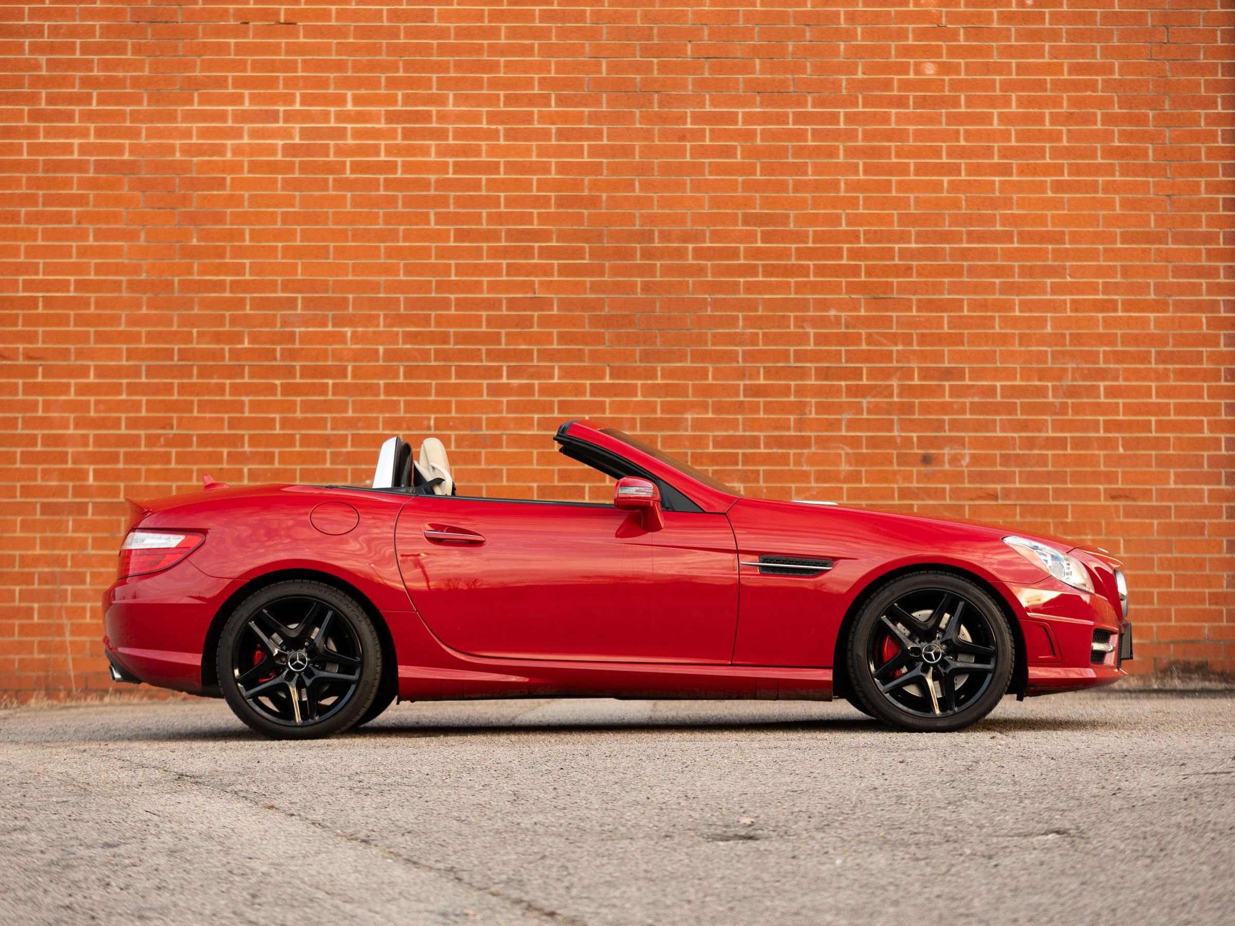 Used 2016 Mercedes-Benz SLK 350 image 5