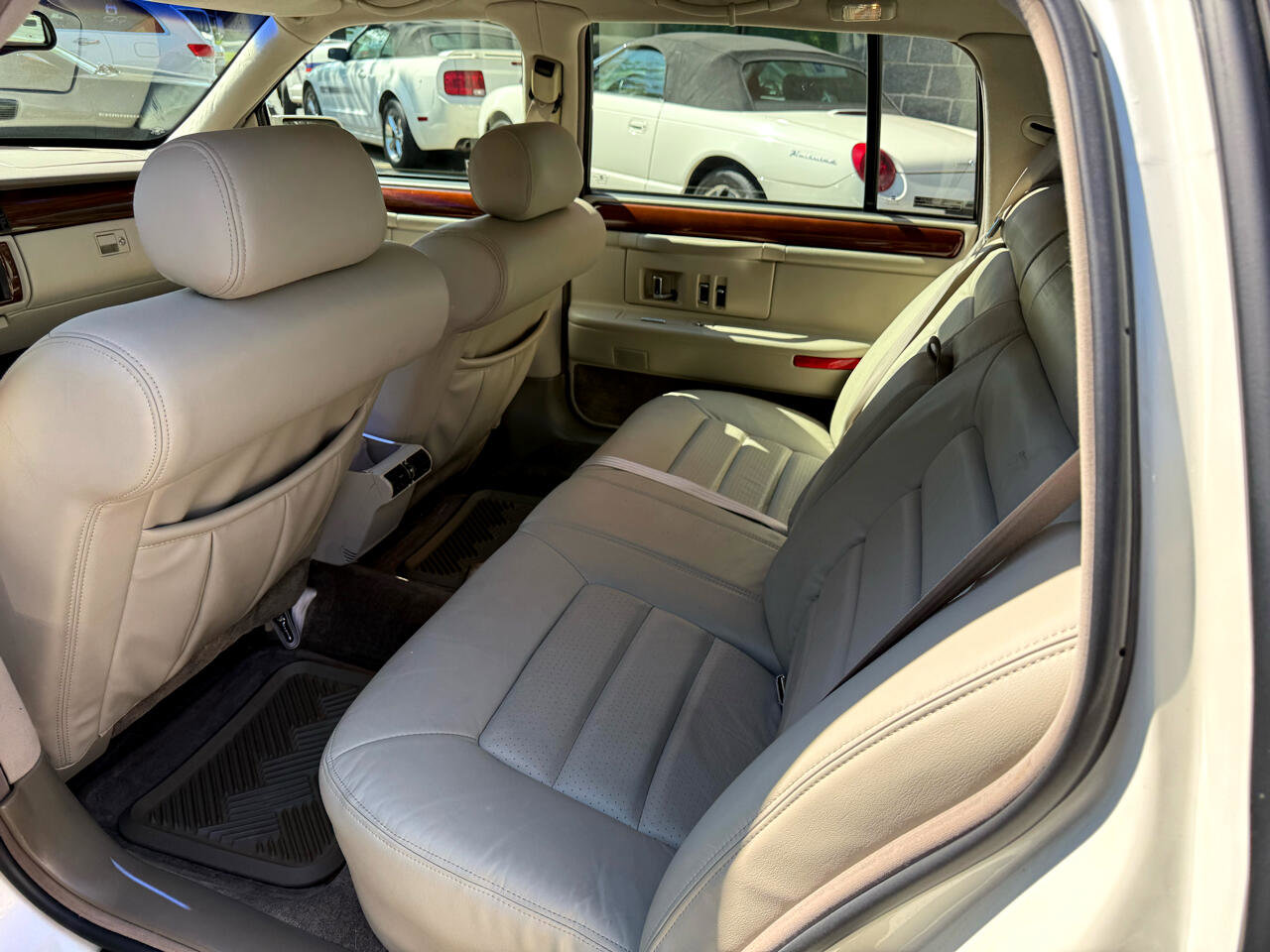 Used 1995 Cadillac De Ville Concours image 17