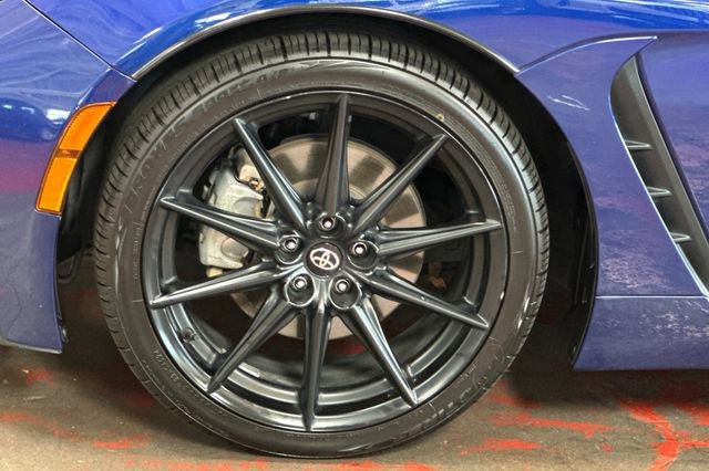 Used 2022 Toyota GR86 Premium w/ ALL Weather Mat Package (TMS) image 32