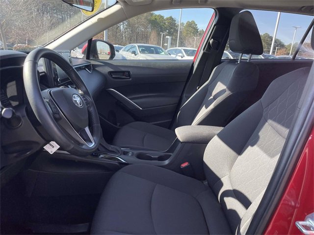 Used 2022 Toyota Corolla Cross LE image 3