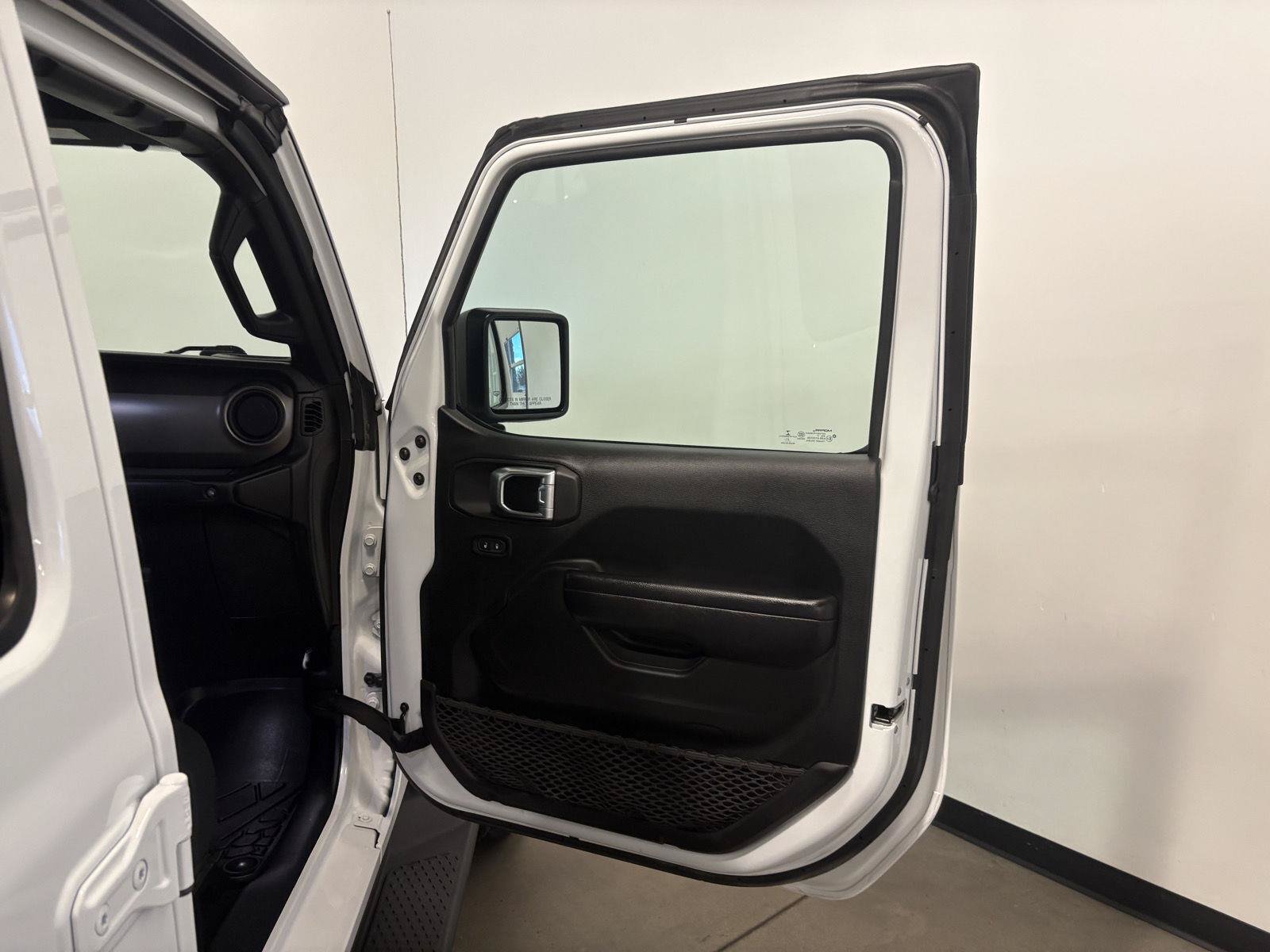 Used 2021 Jeep Gladiator Sport AWD/4WD image 44
