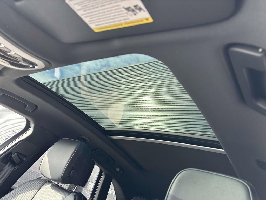 New 2026 Porsche Macan image 39