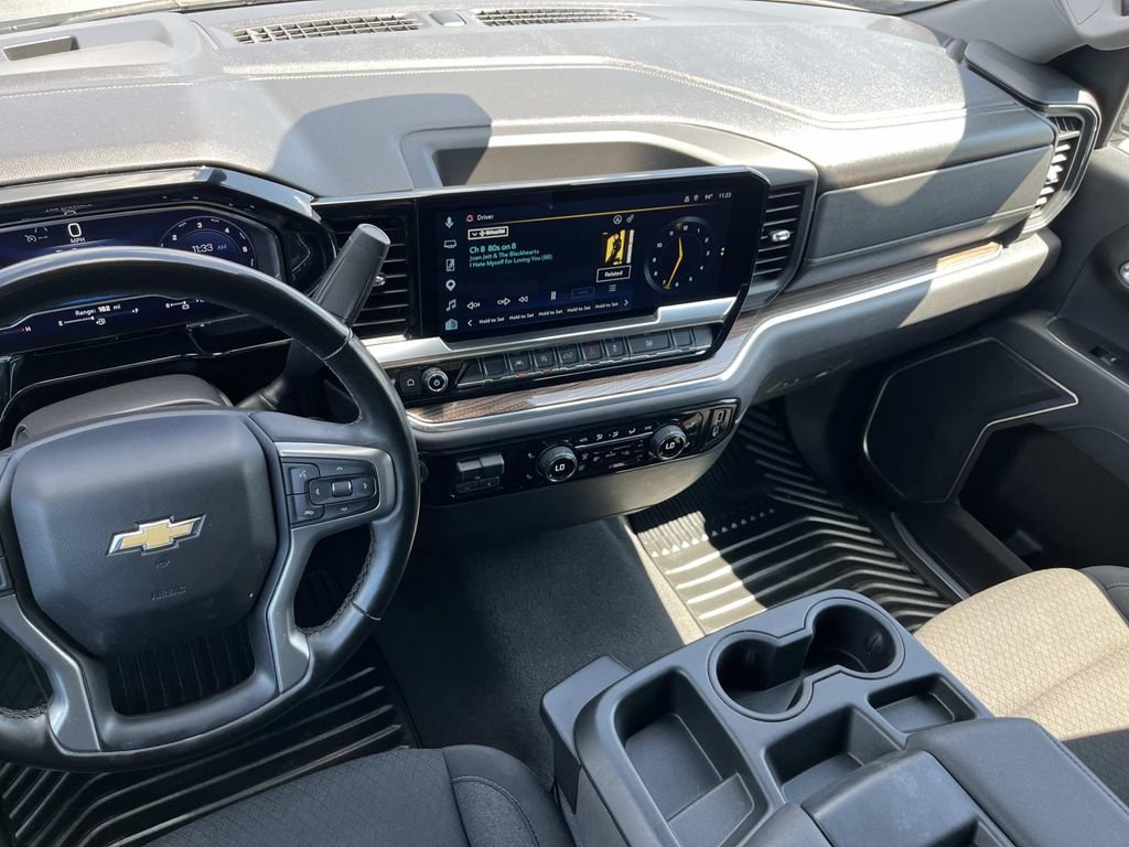 Used 2025 Chevrolet Silverado 1500 LT RWD image 14