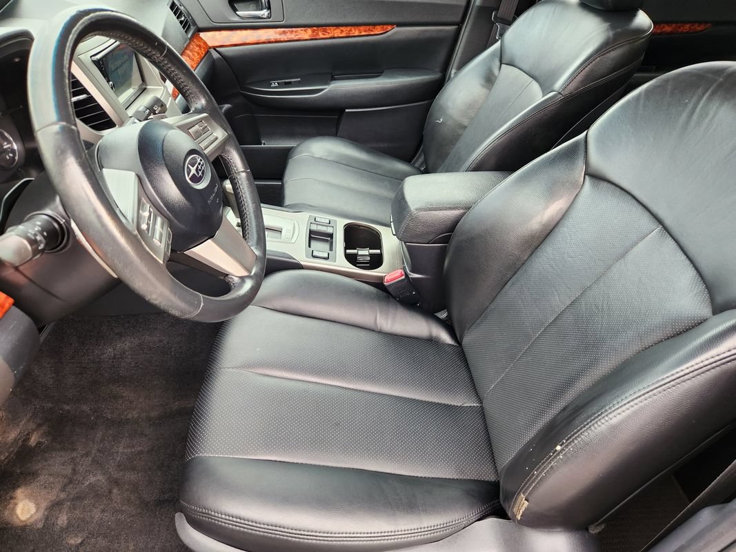 Used 2011 Subaru Outback 2.5i Limited w/ PWR Moonroof Pkg AWD/4WD image 16