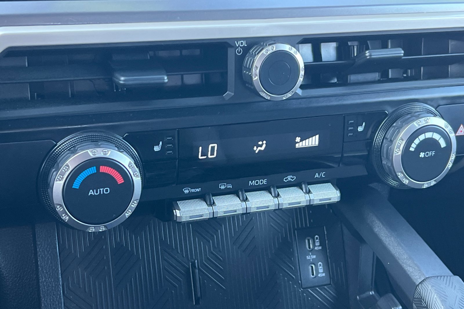 Certified 2025 Toyota Tacoma TRD Sport image 16