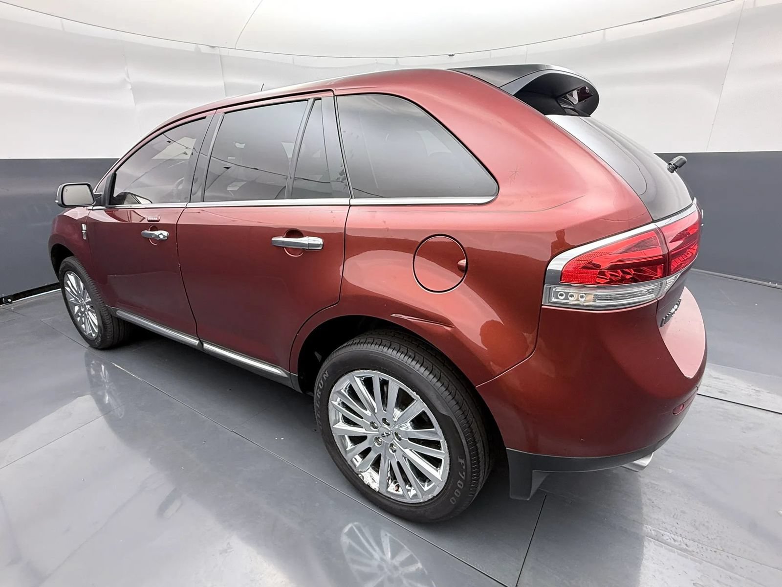 Used 2014 Lincoln MKX AWD w/ Equipment Group 102A image 5