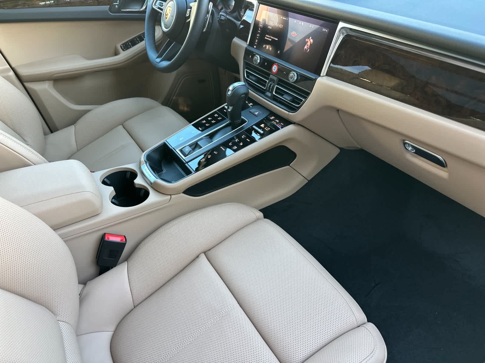 New 2026 Porsche Macan S AWD/4WD image 17