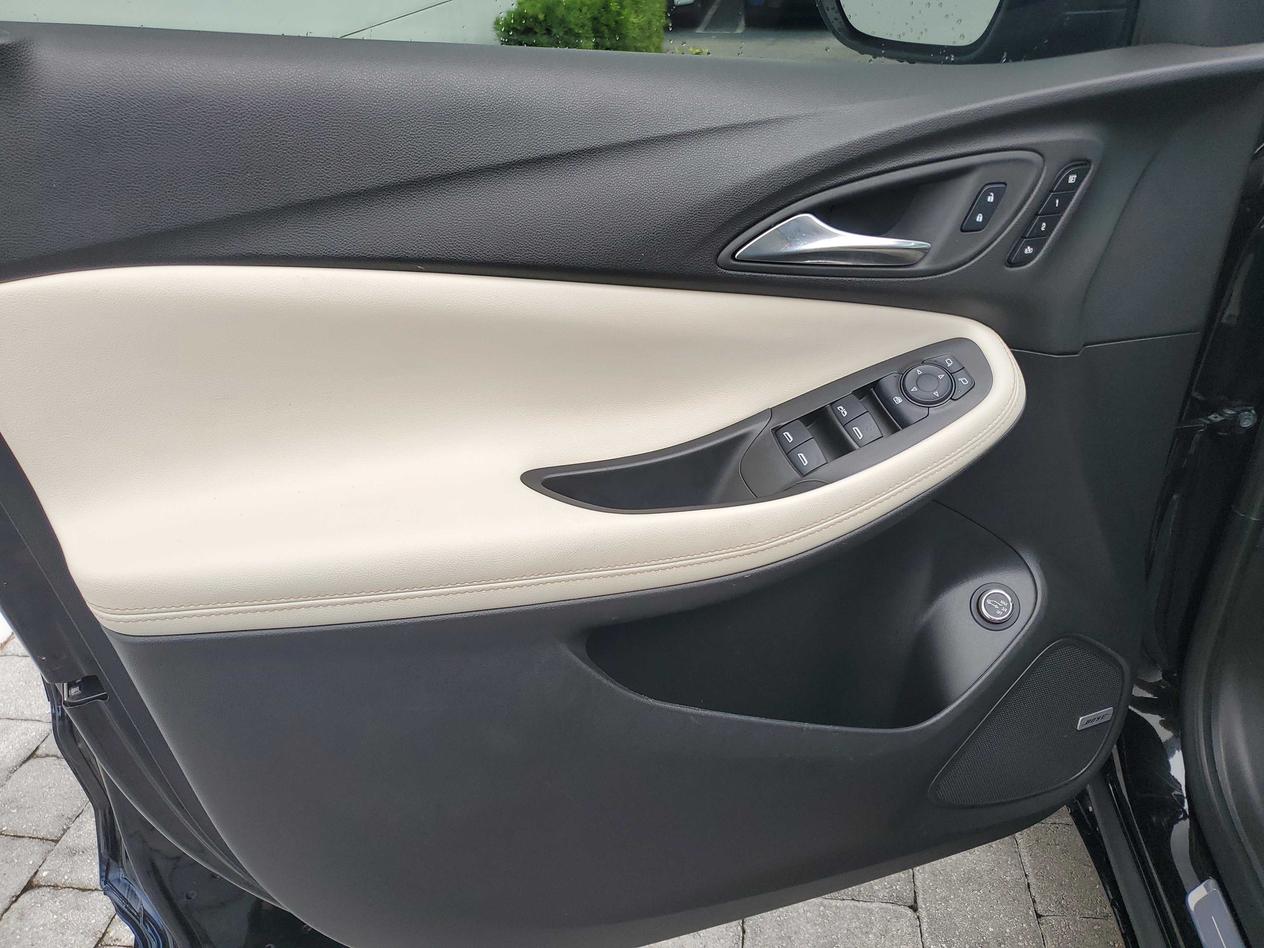 Used 2025 Buick Encore GX Avenir w/ Avenir Technology Package FWD image 18