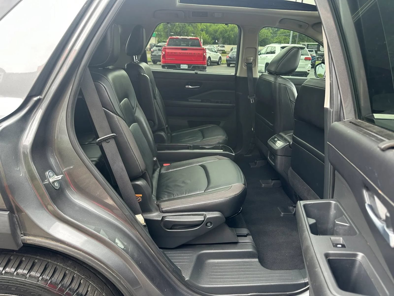 Used 2023 Nissan Pathfinder SL w/ SL Premium Package AWD/4WD image 18