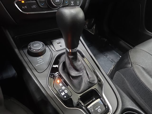 Used 2021 Jeep Cherokee Limited AWD/4WD image 23