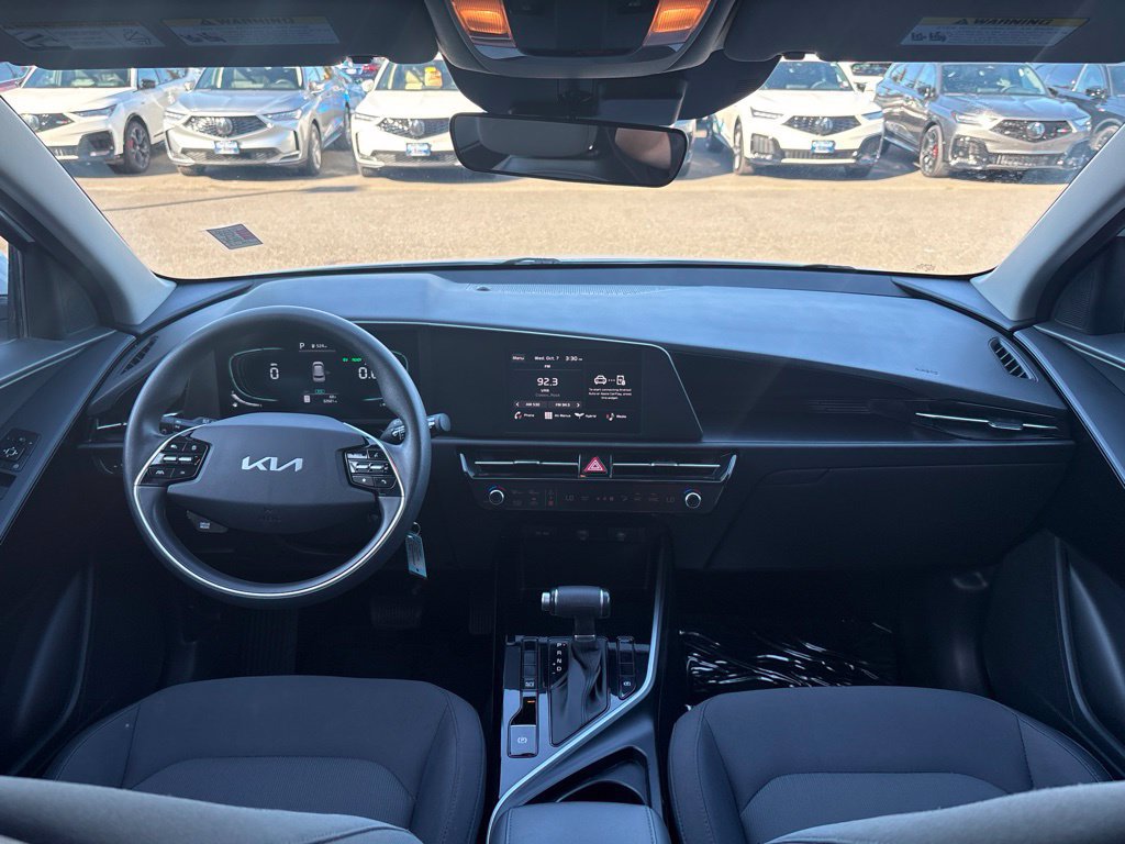 Used 2025 Kia Niro LX FWD image 27