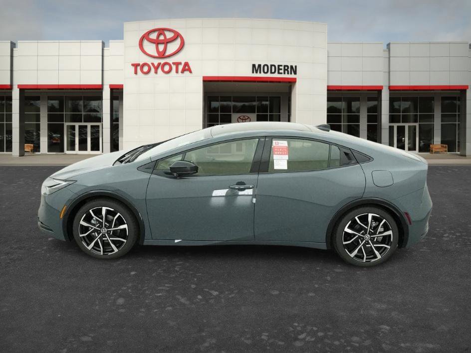 New 2026 Toyota Prius Plug-In Hybrid FWD image 12