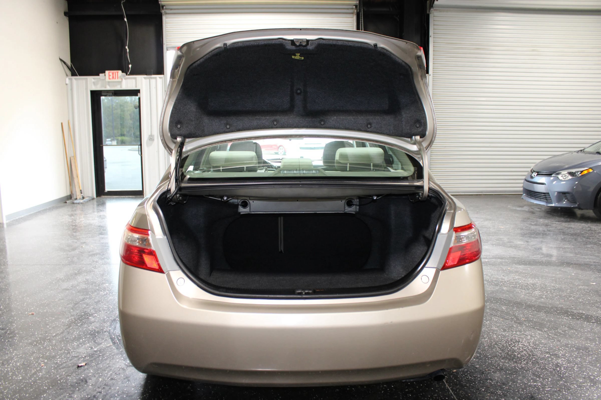Used 2009 Toyota Camry LE FWD image 22