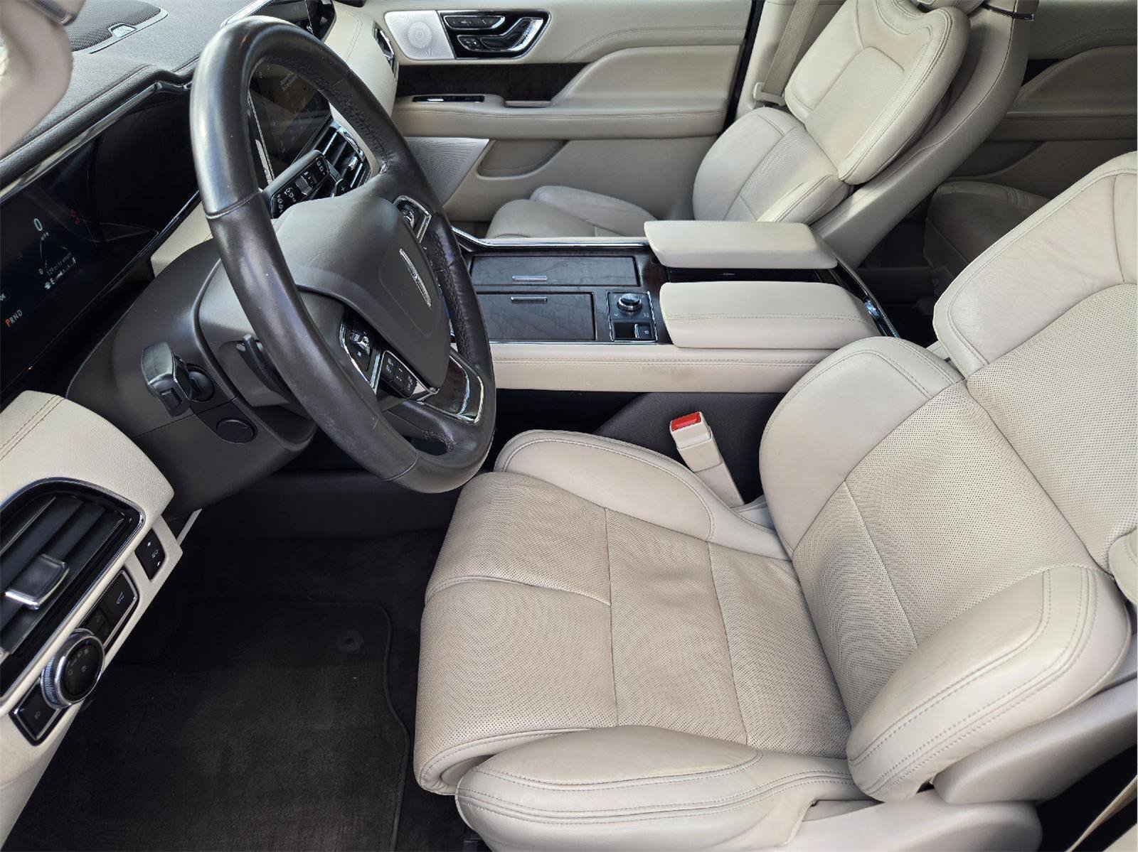 Used 2021 Lincoln Navigator Reserve AWD/4WD image 12