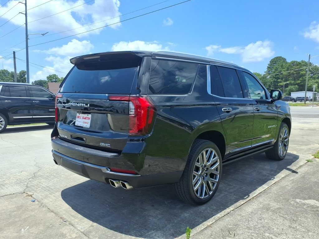 Used 2025 GMC Yukon Denali Ultimate AWD/4WD image 7