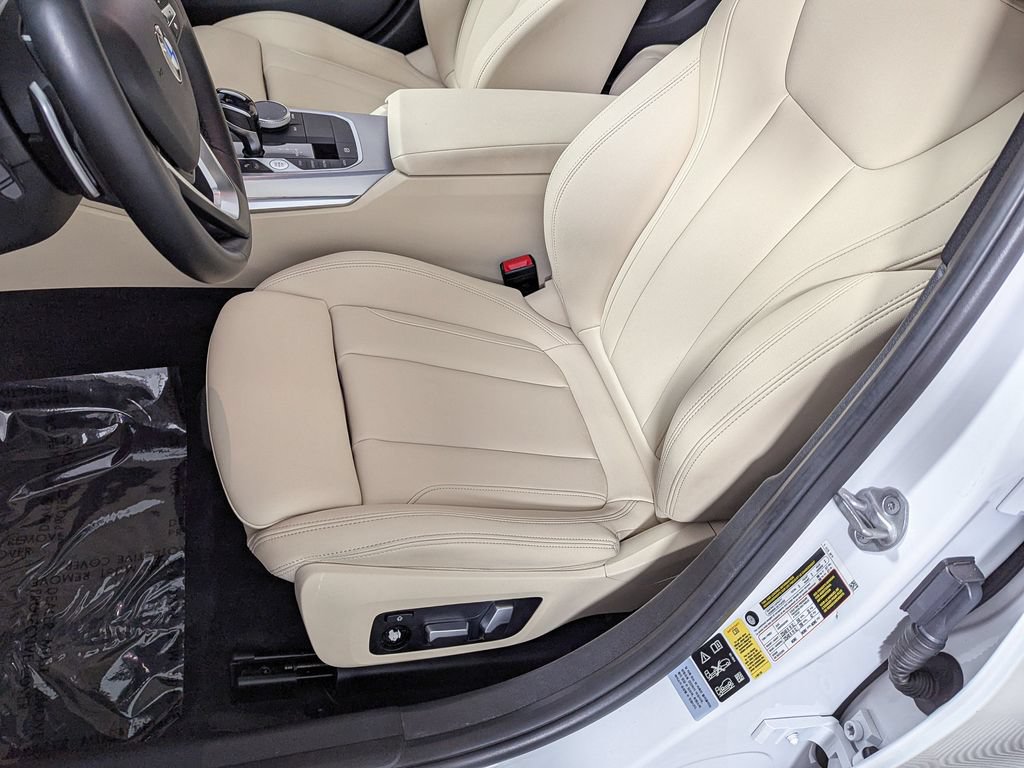 Used 2021 BMW 330i xDrive Sedan AWD/4WD image 18