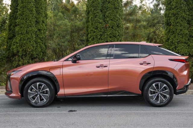 Used 2024 Lexus RZ 450e Premium w/ Technology Package AWD/4WD image 5