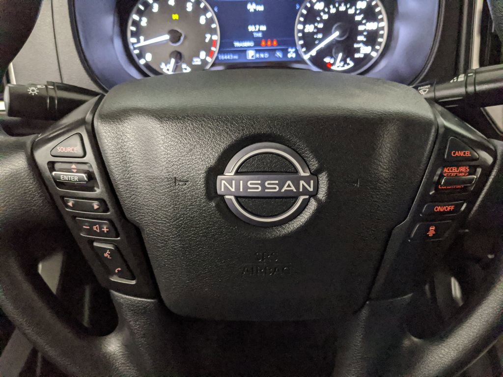 Used 2025 Nissan Frontier SV image 13