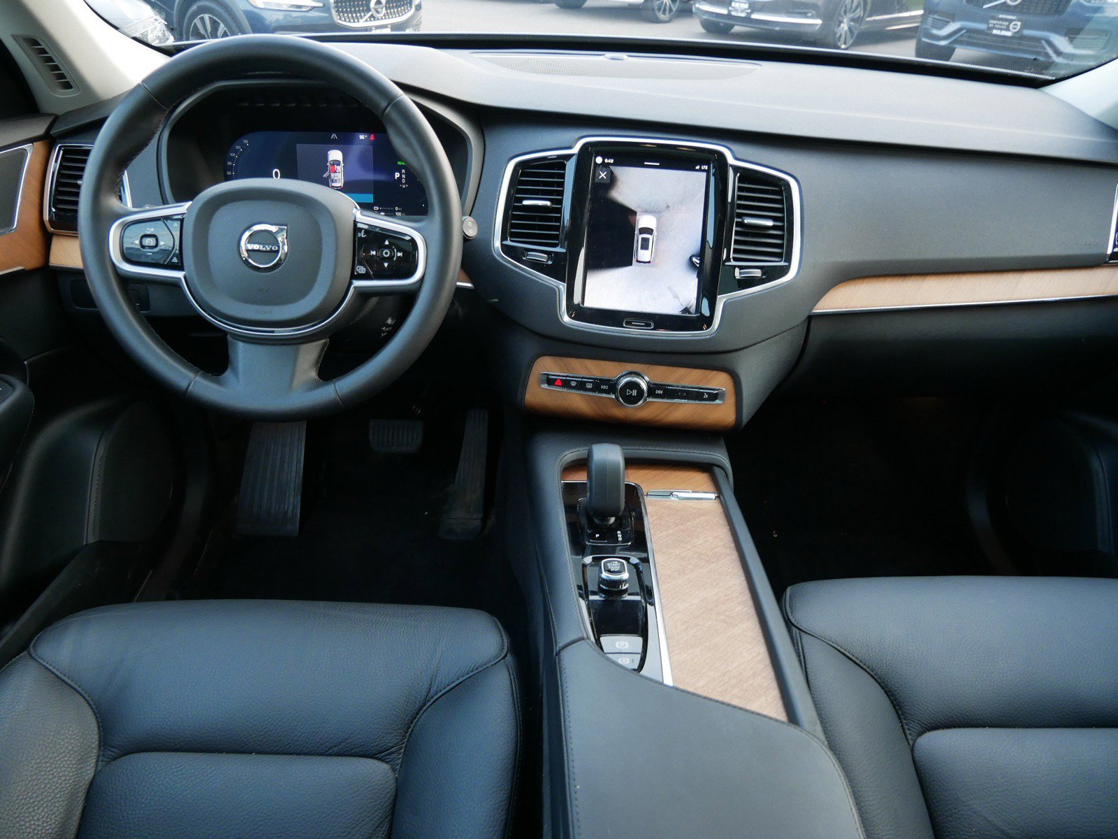 Certified 2025 Volvo XC90 T8 Plus w/ Protection Package Premier AWD/4WD image 13