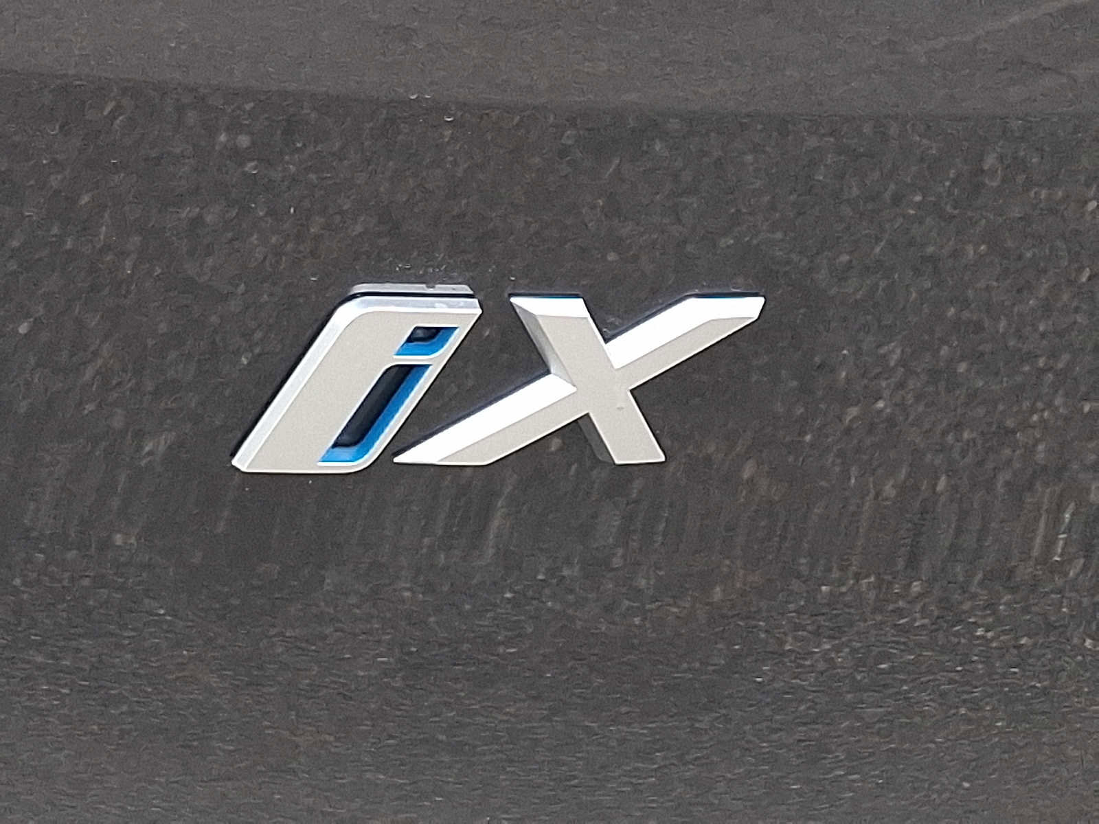 Used 2025 BMW iX xDrive50 w/ Premium Package image 30