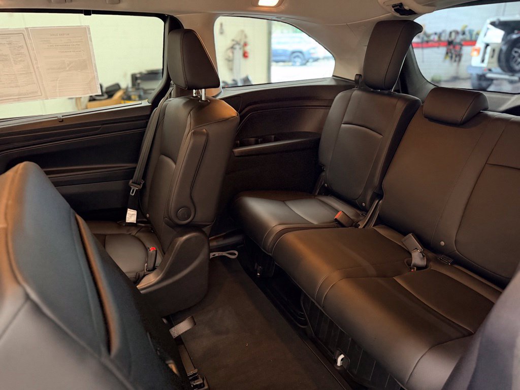 Used 2025 Honda Odyssey EX-L image 23