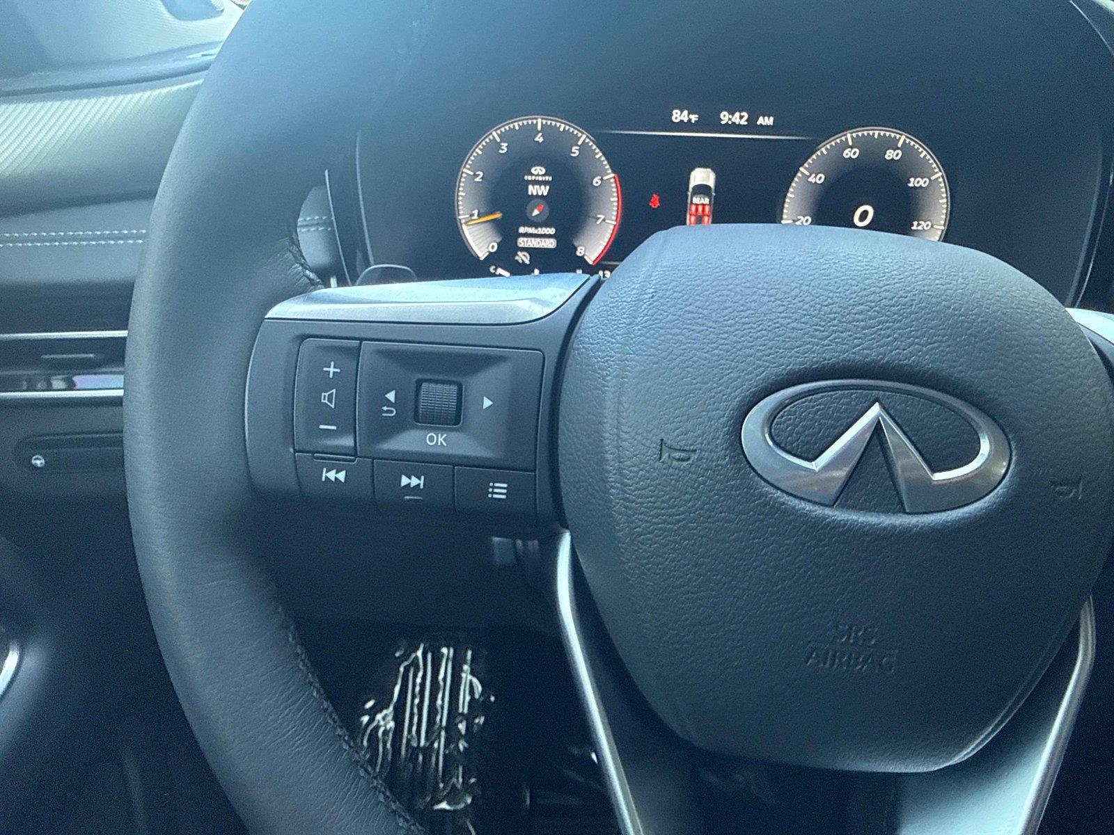 Used 2025 INFINITI QX60 Luxe w/ Cargo Package FWD image 18
