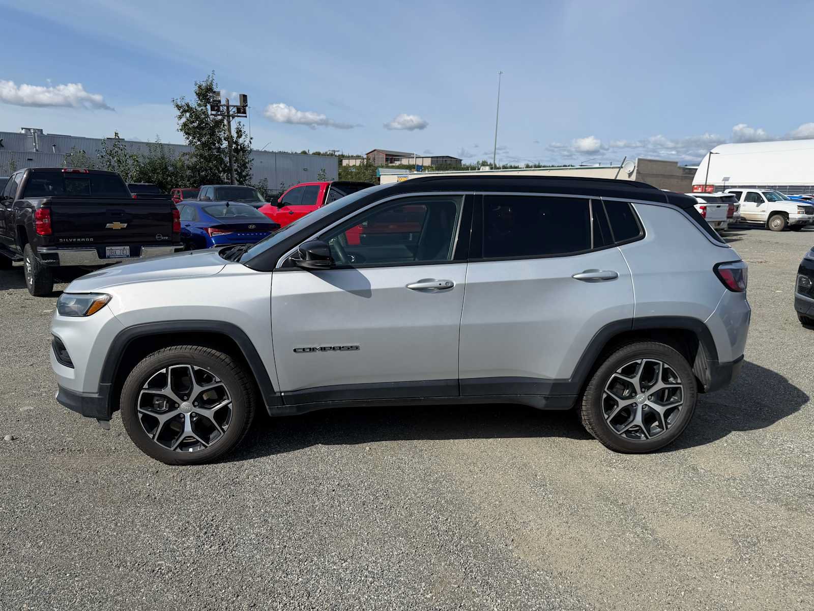 Used 2024 Jeep Compass Limited AWD/4WD image 2