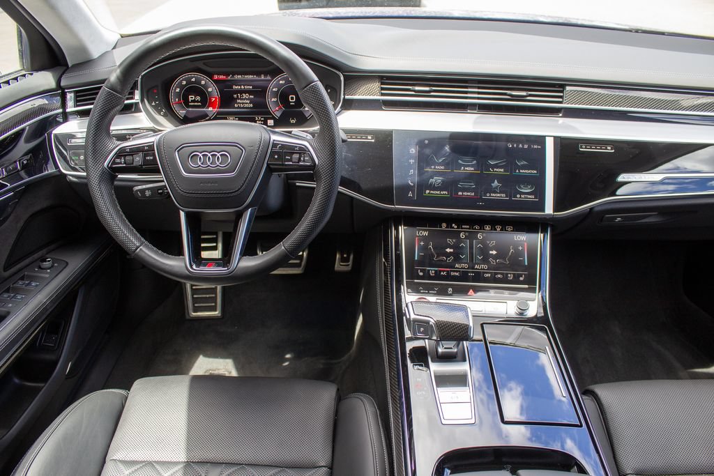 Used 2023 Audi S8 w/ S8 Comfort Plus Package AWD/4WD image 13