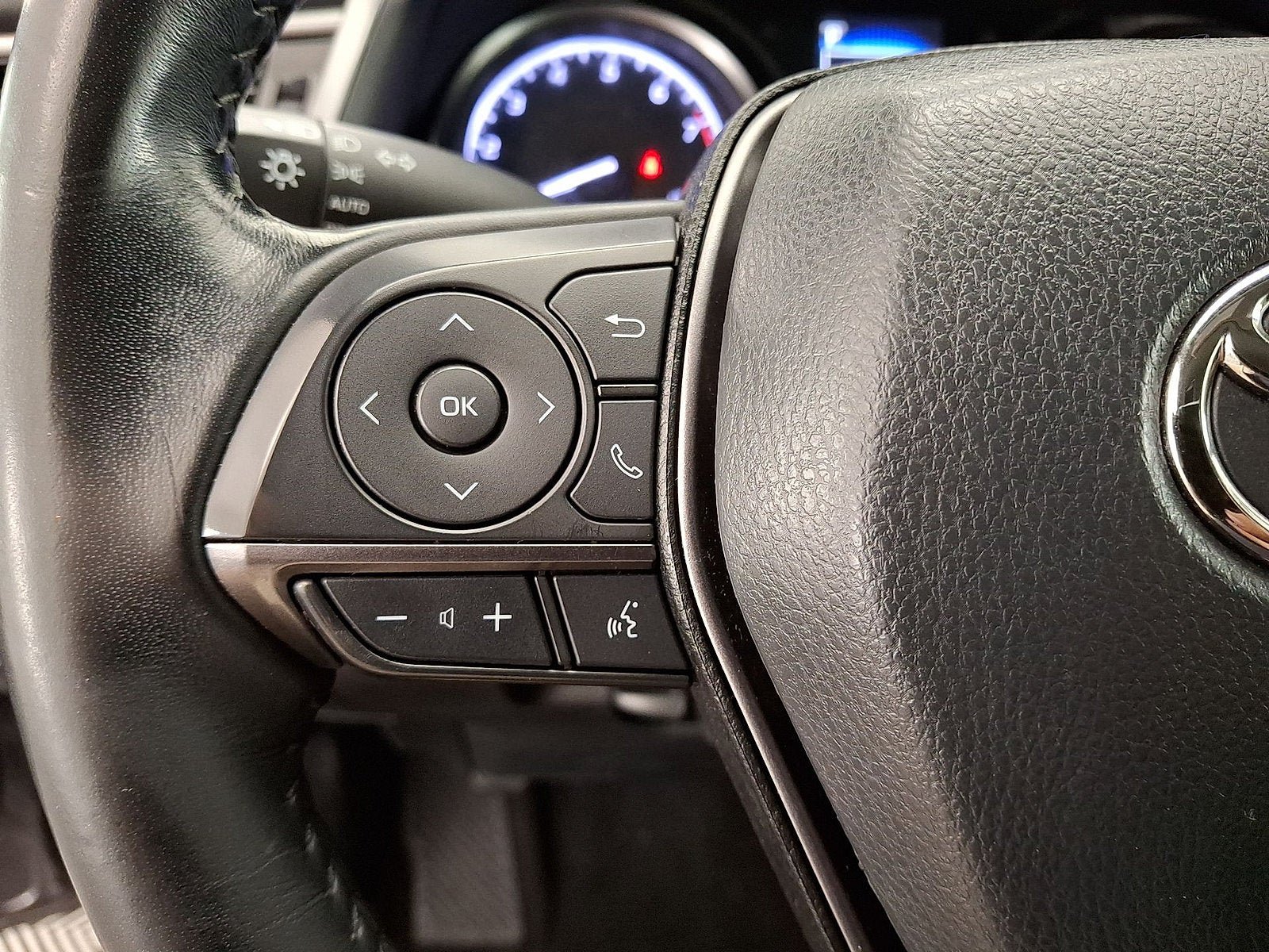 Certified 2023 Toyota Camry SE FWD image 9