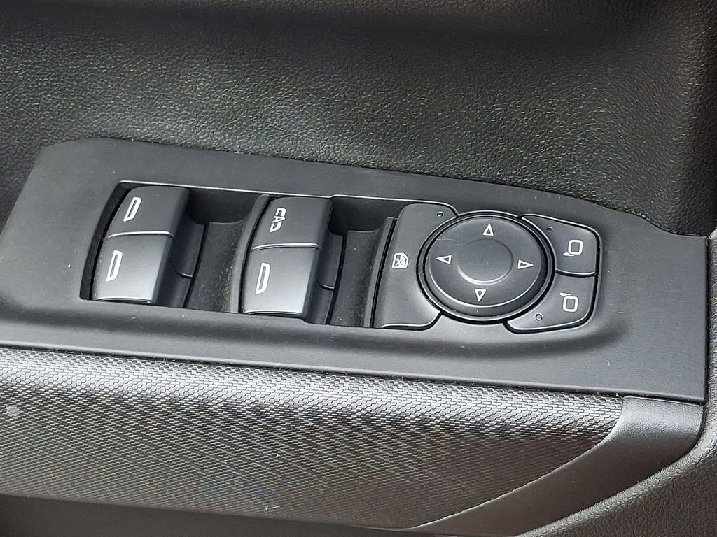 Used 2025 Chevrolet Silverado 1500 Custom image 26