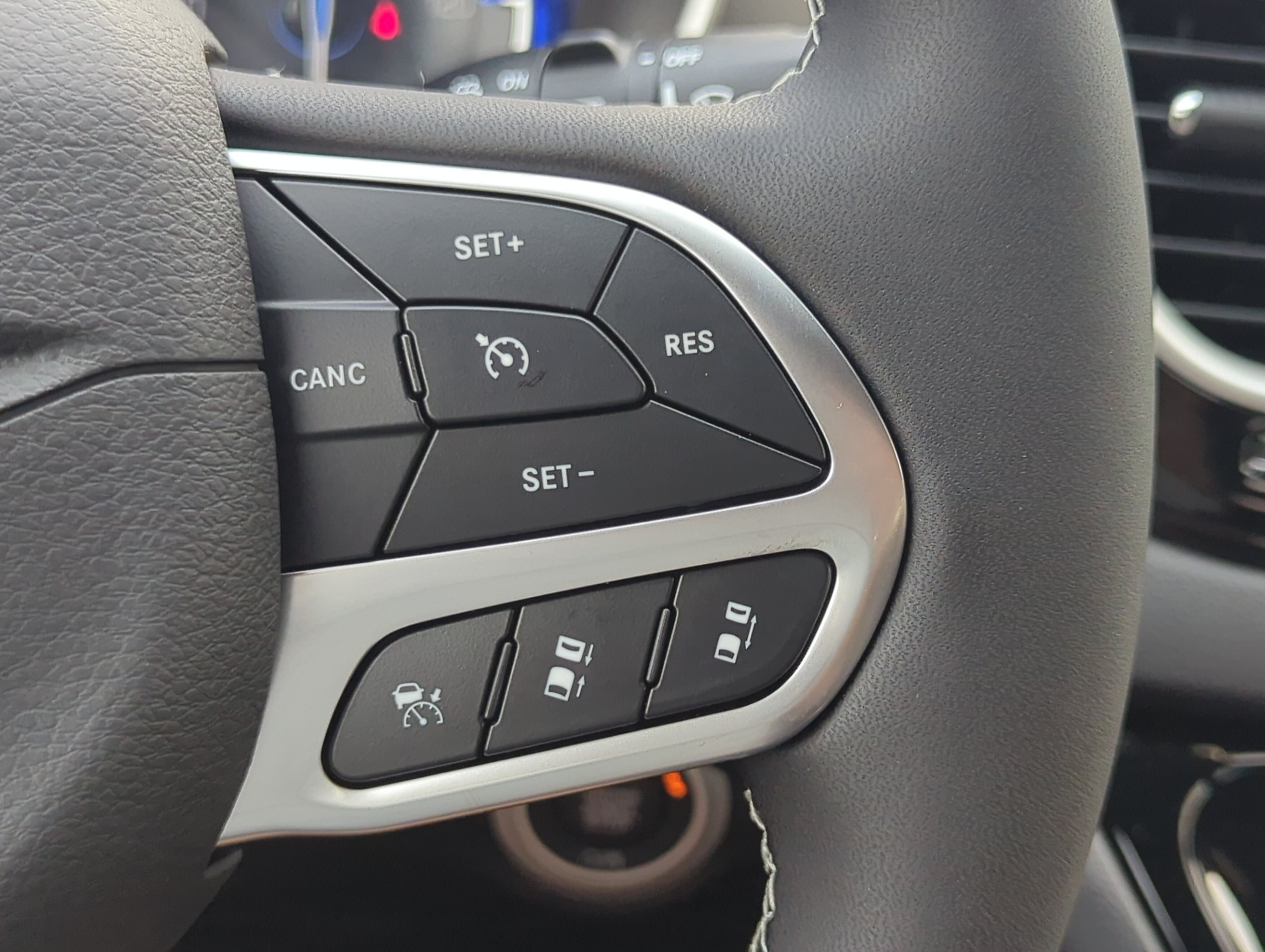 New 2027 Chrysler Pacifica LX FWD image 22
